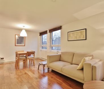 More Close, St Paul's Court, Hammersmith, London, W14 - Photo 2