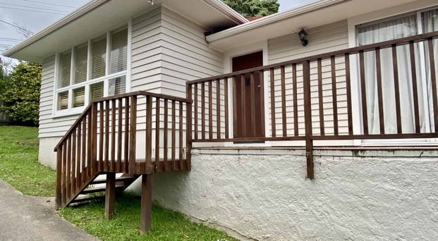 Fabulous home in dual Westlake zone - Photo 1