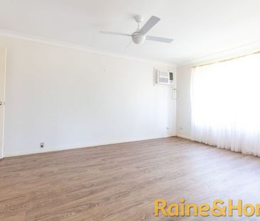 Great Size Family Home - Photo 1