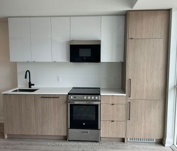 For Lease - 2369 Danforth Avenue Unit# 407, Toronto, Ontario - Photo 3