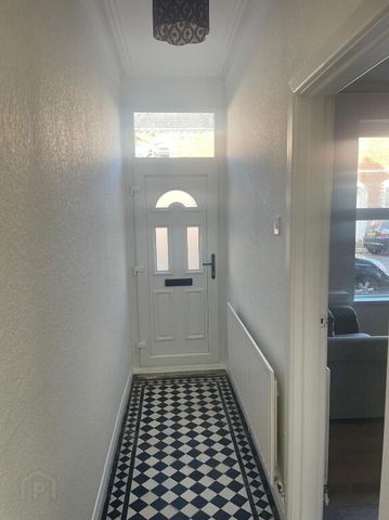 62 Donegall Avenue, Belfast, BT12 6LX - Photo 3