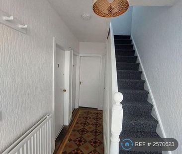 1 bedroom in a house share to rent - Photo 5