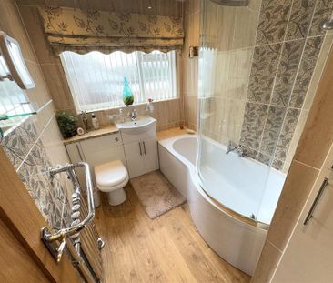 3 bedroom semi-detached bungalow to rent - Photo 5