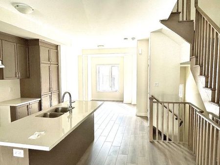 For Lease - 16 Heathrow Lane, Caledon, Ontario - Photo 5