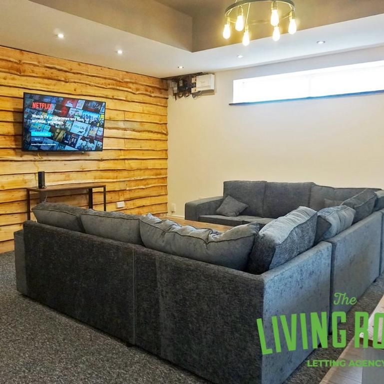 9 bedroom house share to rent - Photo 1