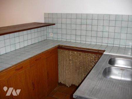 AGON-COUTAINVILLE, maison en pierres de 87 m2 - Photo 4