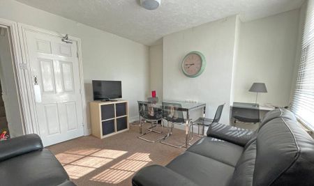 5 bedroom terraced house to rent - Photo 2