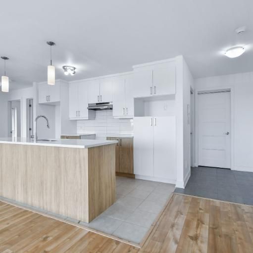 2 CH - 1 SDB - Lavaltrie - $1,355 /mo - Photo 1