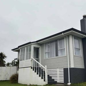 2 Bedroom Home in Titahi Bay - Photo 2