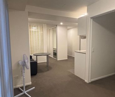 Modern 2BR City Apt with Balcony!Near sky tower. - Photo 4