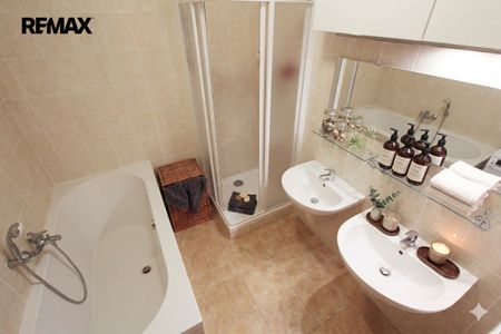 Pronájem bytu 3+kk 81 m² - Photo 2