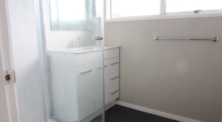 3 Bedroom House with Rumpus - Photo 5