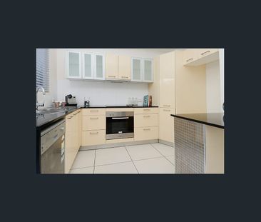 City fringe living at its best - Photo 2