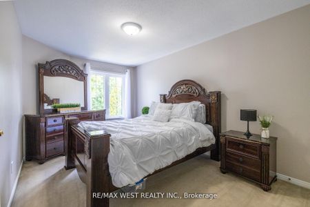 For Lease - 214 Castlegarth Crescent, Barrhaven, Ontario - Photo 3