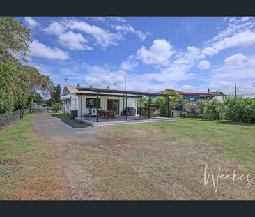 MOVE-IN READY - FULLY FURNISHED, CLOSE TO HOSPITAL & SHOPS! - Photo 1