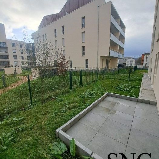 T2 AVEC TERRASSE ET JARDIN + PARKING COUVERT - Photo 1