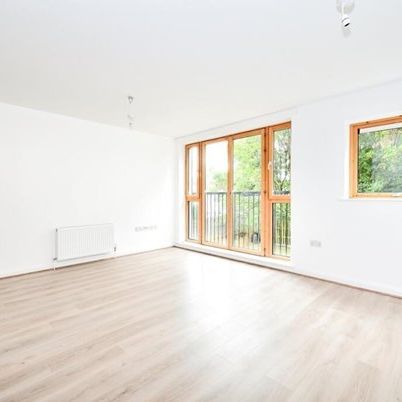 Flat to rent - Vesta Road, Brockley, SE4 - Photo 1