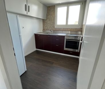 Cozy 3-room attic apartment with distant view in Herzogenbuchsee - Photo 5