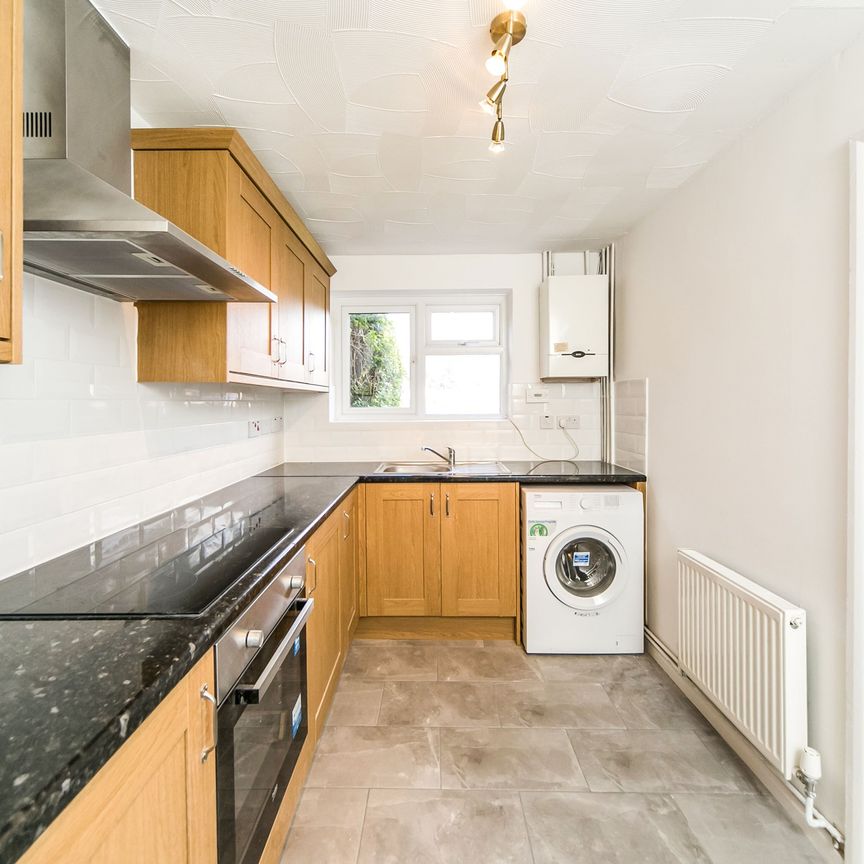 3 bedroom terraced to rent - Photo 1