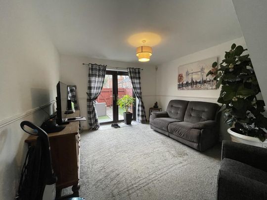 2 bedroom terraced house to rent - Photo 1