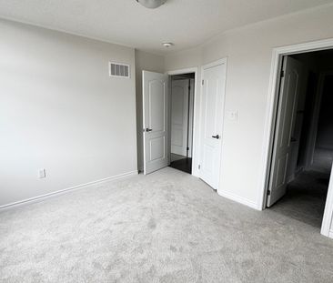 For Lease - 3059 Turtlecreek Place, Pickering, Ontario - Photo 4