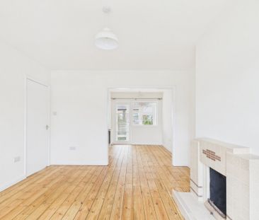 The Gardens, Feltham,TW14 - Photo 2