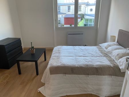 APPARTEMENT T1 MEUBLÉ DE 33M² – QUATRE MOULINS - Photo 4