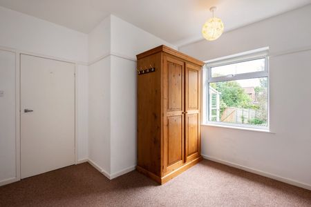 2 bedroom semi-detached bungalow to rent - Photo 3