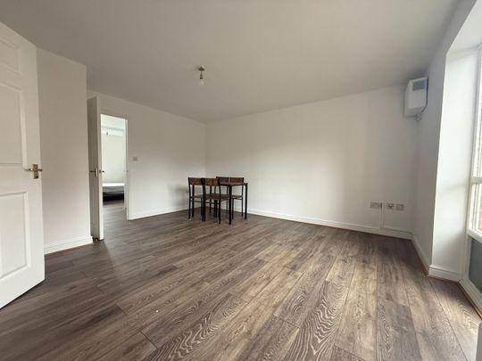 2 Bed Flat, Albatross Close, E6 - Photo 1