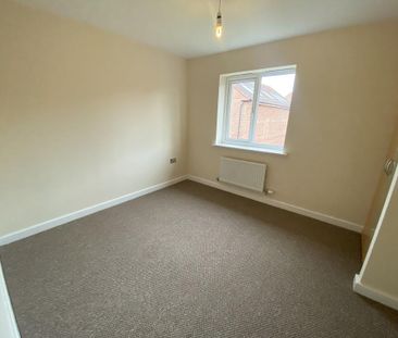 4 bedroom detached house to rent - Photo 4