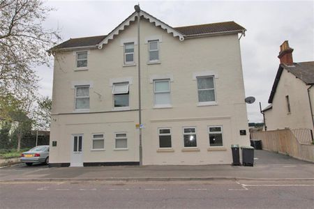 1 bedroom Flat To Let - Photo 4