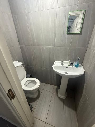 Room in a Shared House, Erskine Road, E17 - Photo 3