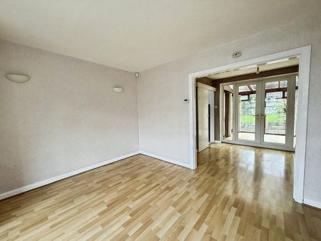 3 bedroom semi-detached house to rent - Photo 5