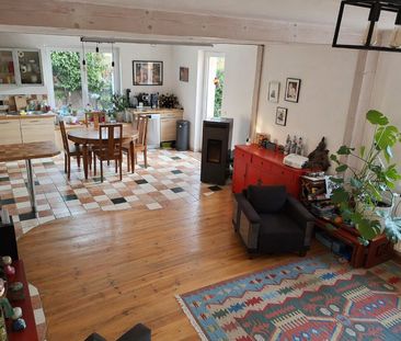 Location Maison 5 pièces 109m² LYON 8ème - Photo 2