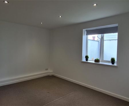 Flat 8, Lantern Court, High Street, Ely - Photo 2