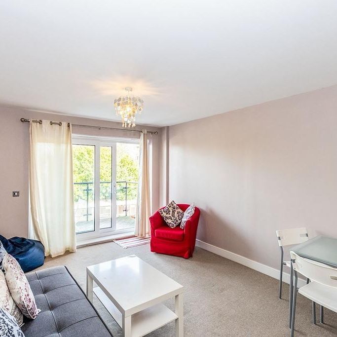 2 bedroom flat to rent - Photo 1