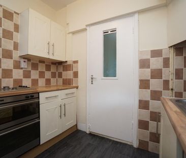 2 bedroom House To Let - Photo 2