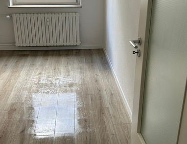 Moderne 2-Zimmer-Wohnung mit großer Küche! - Photo 1