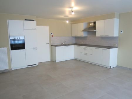 Nieuwbouwappartement met 2 slaapkamers op de Markt in Houthulst - Photo 5