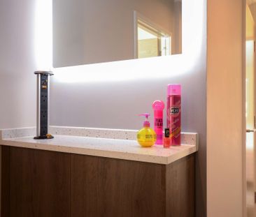 Beautifully renovated house on Coburn Street with top design - Photo 5