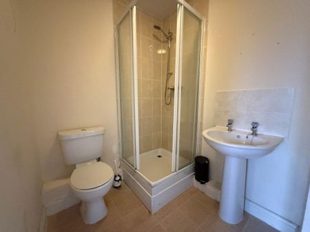 2 bedroom flat to rent - Photo 5