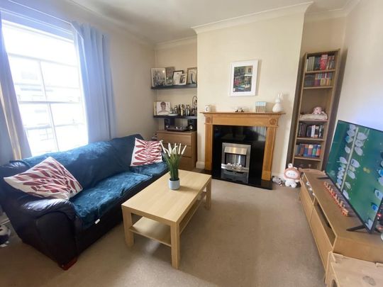 2 bedroom flat to rent - Photo 1