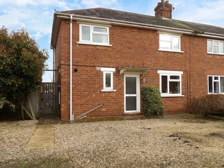 3 bedroom semi-detached house to rent - Photo 5