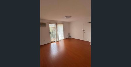 Cozy Two Bedroom Apartment Available For Lease - Photo 3