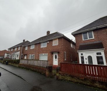 3 bedroom semi-detached house to rent - Photo 1