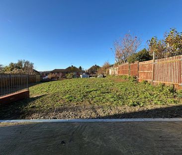 3 bedroom apartment to rent - Photo 4