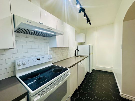 For Lease - 5 High Park Boulevard Unit# A1, Toronto, Ontario - Photo 1