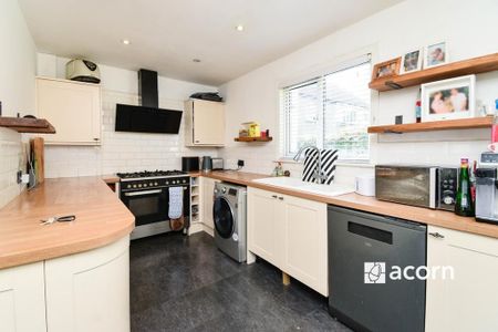 3 bedroom semi-detached house to rent - Photo 2