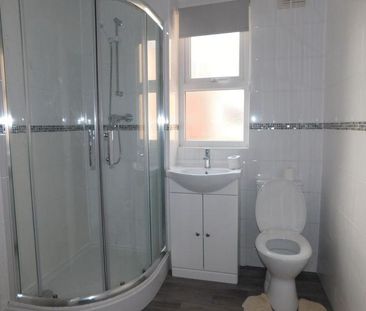 1 bedroom in a house share to rent - Photo 6