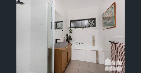 Beautifully Presented And Perfectly Positioned - Photo 5